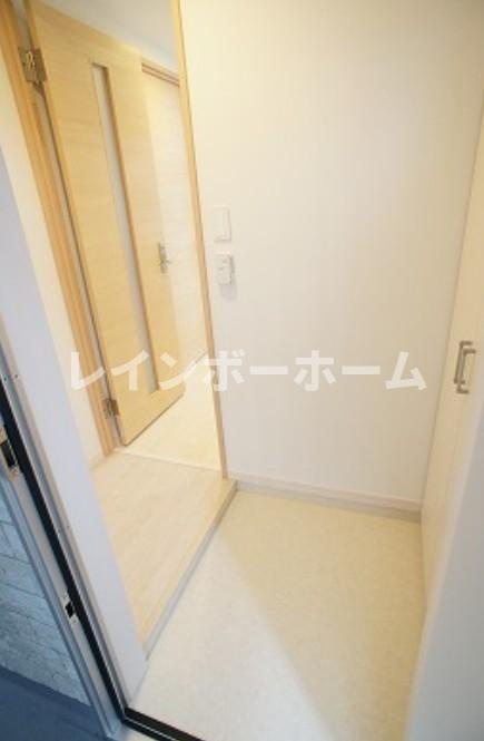 リブリ・千草の玄関