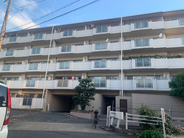 ルモン山科四ノ宮の外観