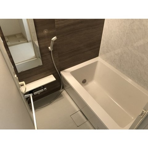 メゾン ド バレーの浴室