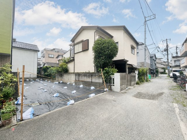 板橋区富士見町　建築条件無し売地の前面道路含む現地写真|2026.07.26撮影

現地ご見学希望・資料請求などお気軽にお問い合わせ下さい！
03-5990-5201