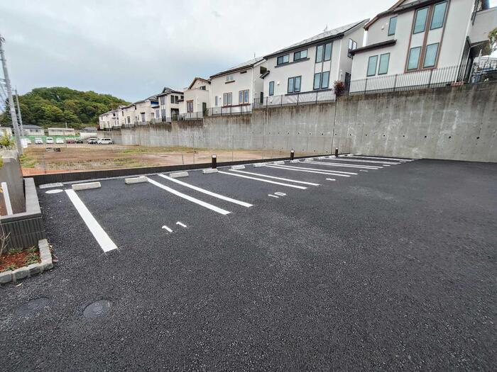 のアパートの駐車場