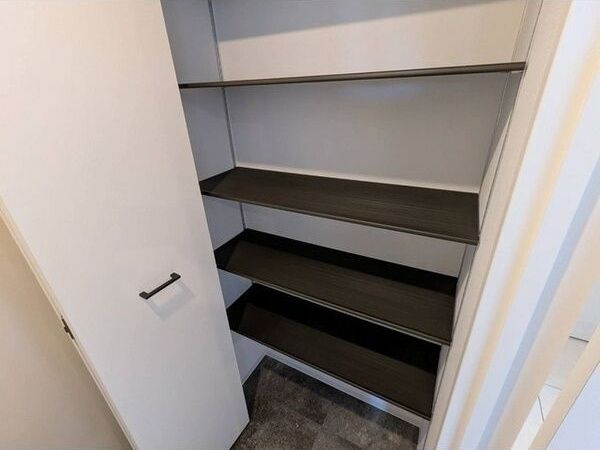 フェーラシュヴァル元町の収納