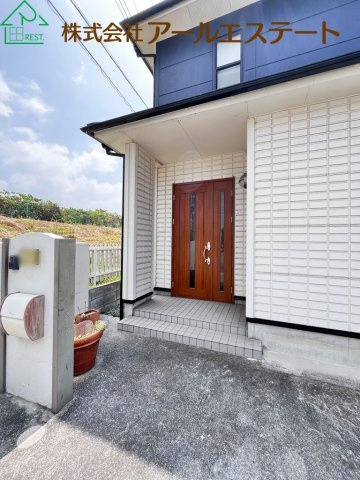 加古川市平岡町土山　　JR「土山駅」徒歩12分の玄関