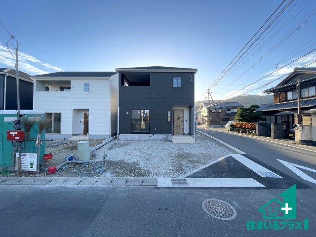 ★京都市西京区大原野灰方町　第1期　新築一戸建ての前面道路含む現地写真|安心の10年保証！外観を美しく保ち、雨水で汚れを落とします！気になることがありましたら、お気軽にお問い合わせください！