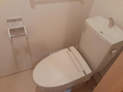【トイレ】 | アン　ボヌール | 落ち着いた色調のトイレです