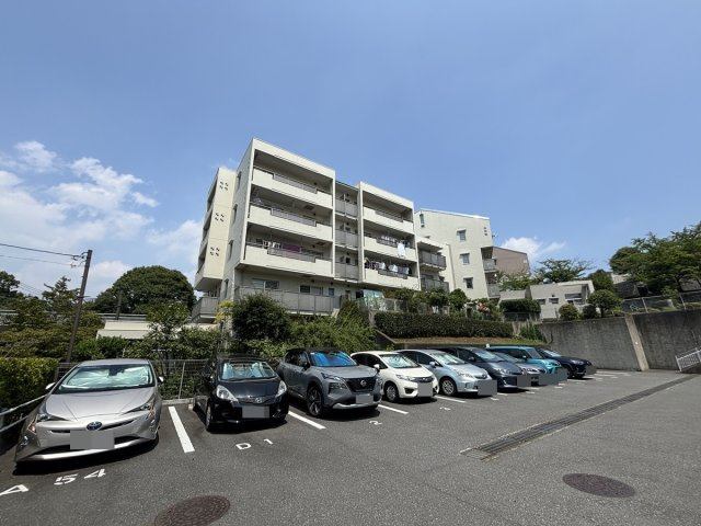 前面が開けている為、陽当り良好です！