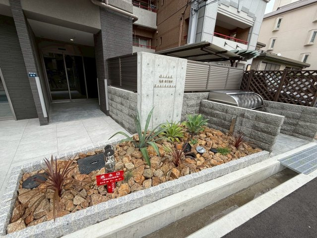 ブロード東灘深江駅前レジデンスのエントランス