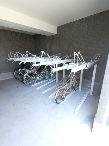 ヒルズ要町の駐車場