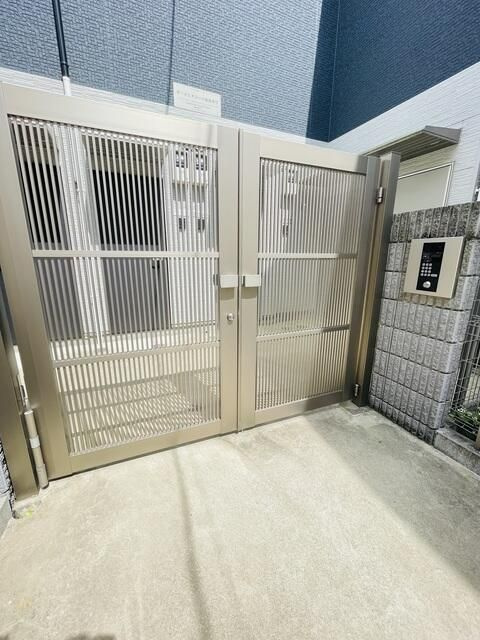 オーガスタコート板橋本町のエントランス