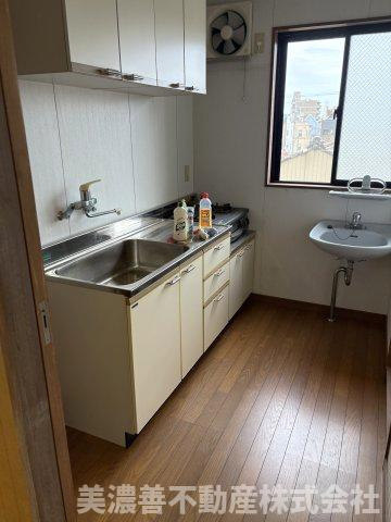 ６７２５３　岐阜市幸ノ町倉庫・事務所のキッチン