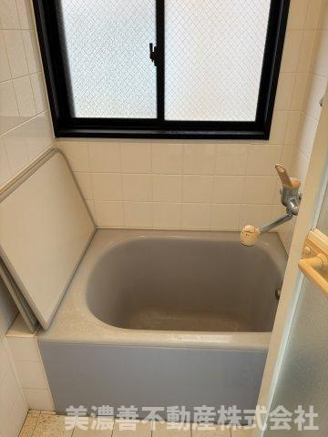 ６７２５３　岐阜市幸ノ町倉庫・事務所の浴室
