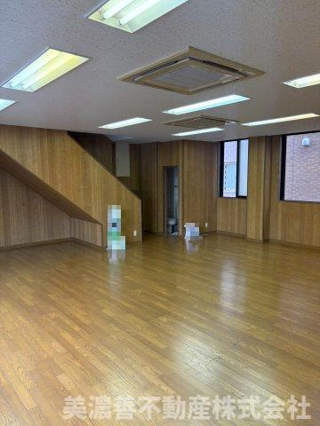 ６７２５３　岐阜市幸ノ町倉庫・事務所の内装
