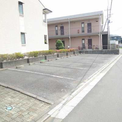 【駐車場】 | サンシティ・バル | カースペースがあります