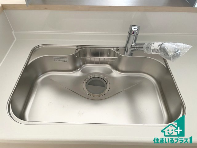 ★京都市西京区大原野灰方町　第1期　新築一戸建ての設備|洗い物も楽にできる、広々シンク！