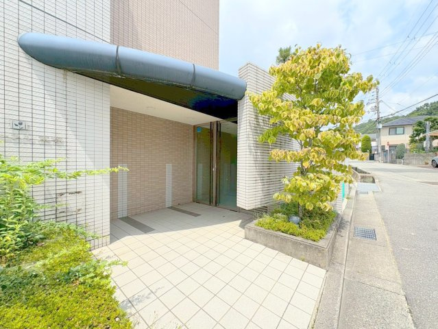 フローラル宝塚のエントランス