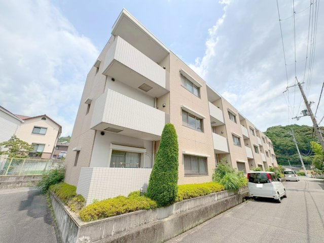 フローラル宝塚の外観
