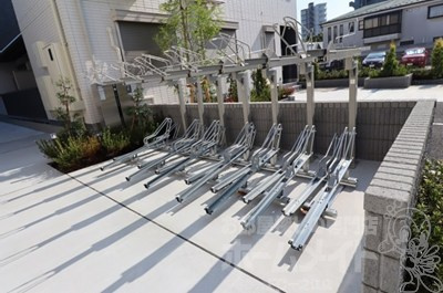 アヴァンス江戸川 の駐車場
