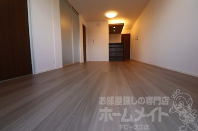 アヴァンス江戸川 の居間・リビング