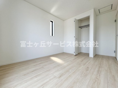 【寝室】 | 藤枝市上当間 2期 新築一戸建て | 落ち着いて過ごせる寝室です