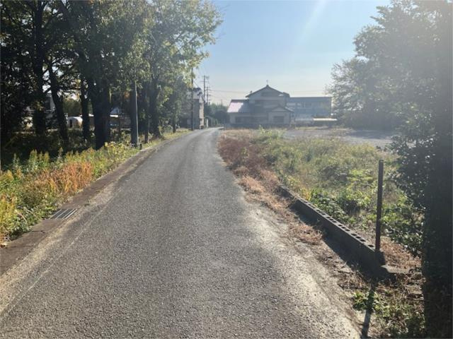 売事務所　豊川市大木町鑓水303番地1、304番地1の外観|３０３番１東側前面道路