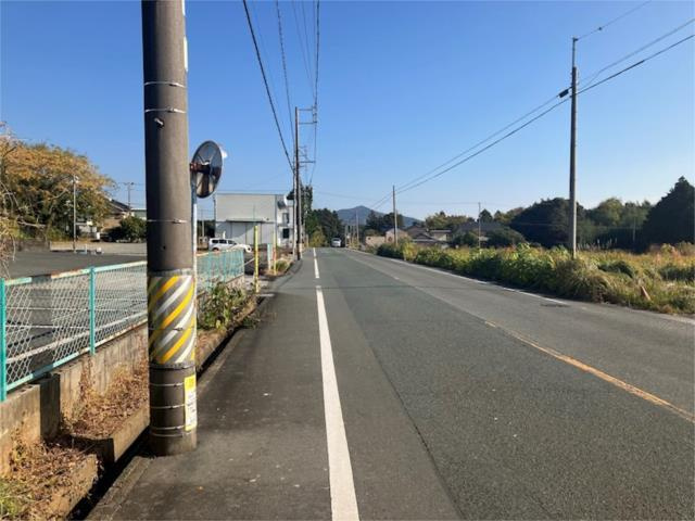 売事務所　豊川市大木町鑓水303番地1、304番地1のその他|３０３番１南側前面道路