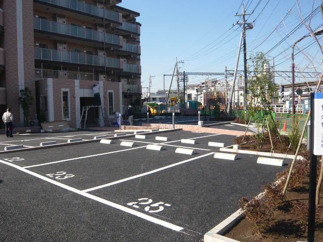 フラワーヴィレッジの駐車場