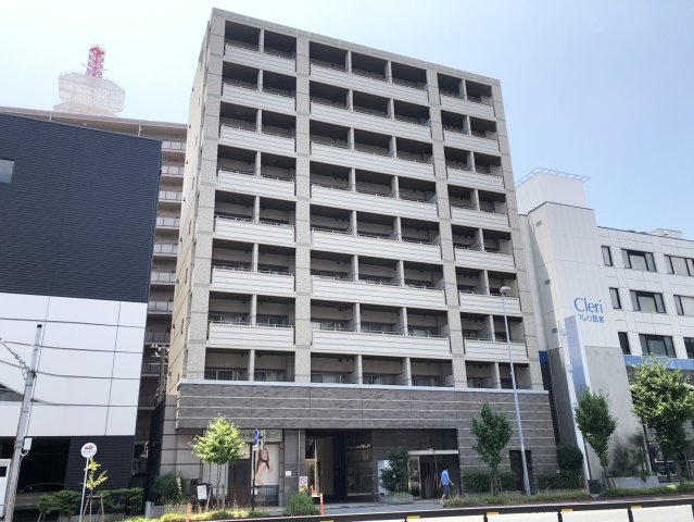 ダイドーメゾン阪神西宮駅前の外観
