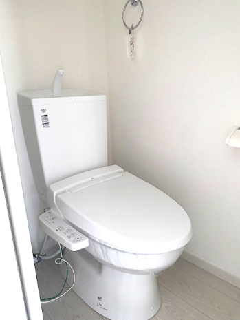 【トイレ】 | Terrechez堺市堺区南向陽町1期 | 各階にトイレがあるので、朝の混雑も緩和できそうです。
