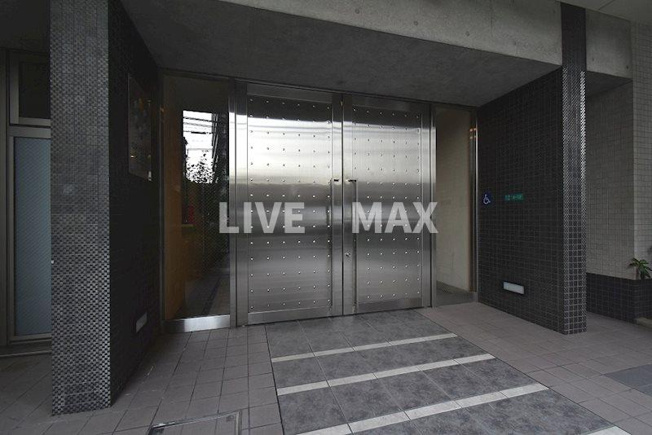 【エントランス】クリスタルグランツ新大阪