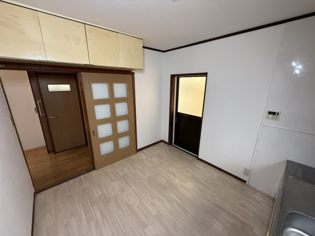 中曽司町戸建の内装