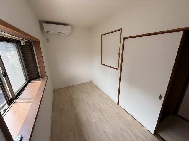 中曽司町戸建の居間・リビング