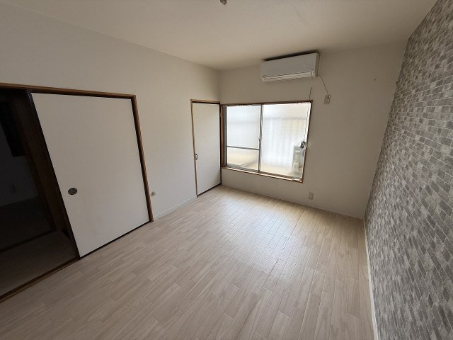 中曽司町戸建の居間・リビング