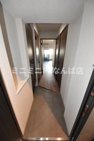 ドゥーエ南堀江の玄関