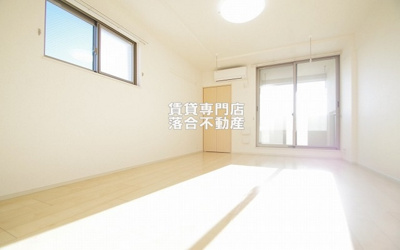 【居間・リビング】 | メゾン　フォーリスト | 明るい綺麗なお部屋♪