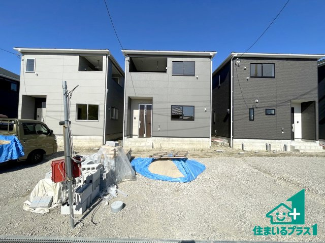 ★東近江市五個荘簗瀬町　第3期　新築一戸建ての駐車場|2台分の駐車スペース有り！急な来客でも安心です！