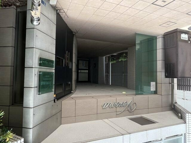 江東区門前仲町１丁目の賃貸マンションのエントランス