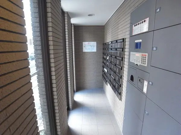 アールヴェール哲学堂の設備|アールヴェール哲学堂：便利な宅配ボックス付きマンションです！