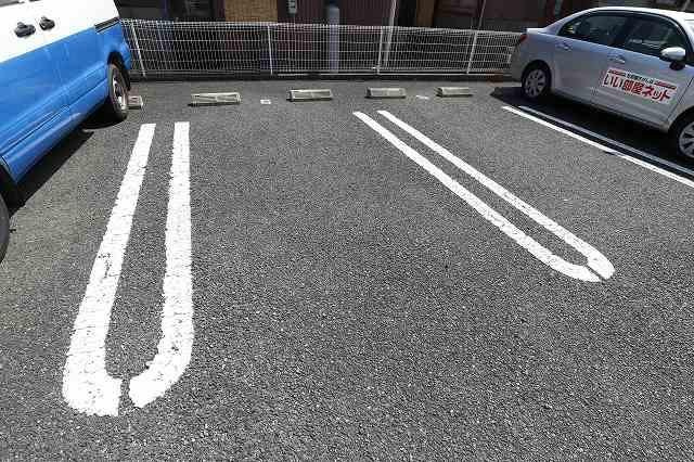 駐車場に車を止められます