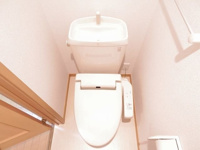 コンパクトで使いやすいトイレです