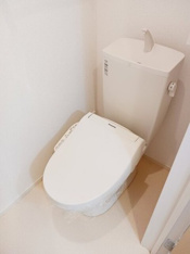 清潔感のあるトイレです