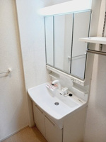 忙しい朝には欠かせない洗面所です