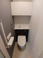 コンパクトで使いやすいトイレです