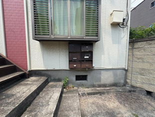 落ち着いたエントランスです