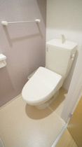 ゆったりとした空間のトイレです