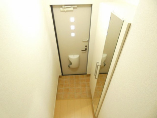 シンプルで使いやすい玄関です