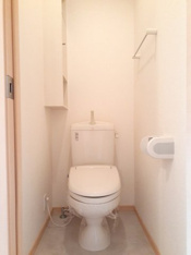 ゆったりとした空間のトイレです
