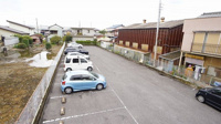 車をお持ちの方に嬉しい駐車場付きの物件です