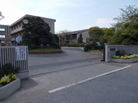 市原市立若葉中学校まで650m