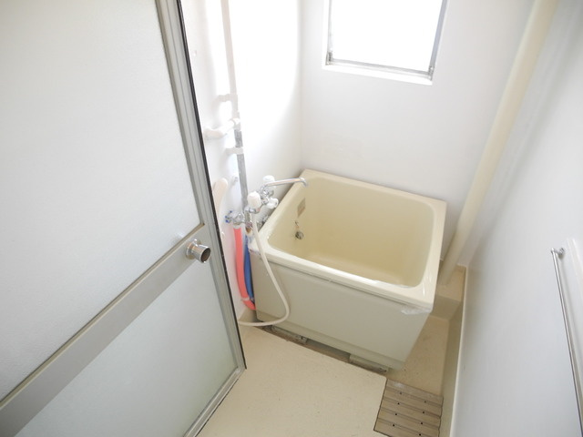 ビレッジハウス福田本町1号棟の浴室|ビレッジハウスの同一物件・同一タイプの間取りの写真です