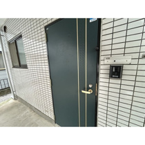 明るい玄関です
